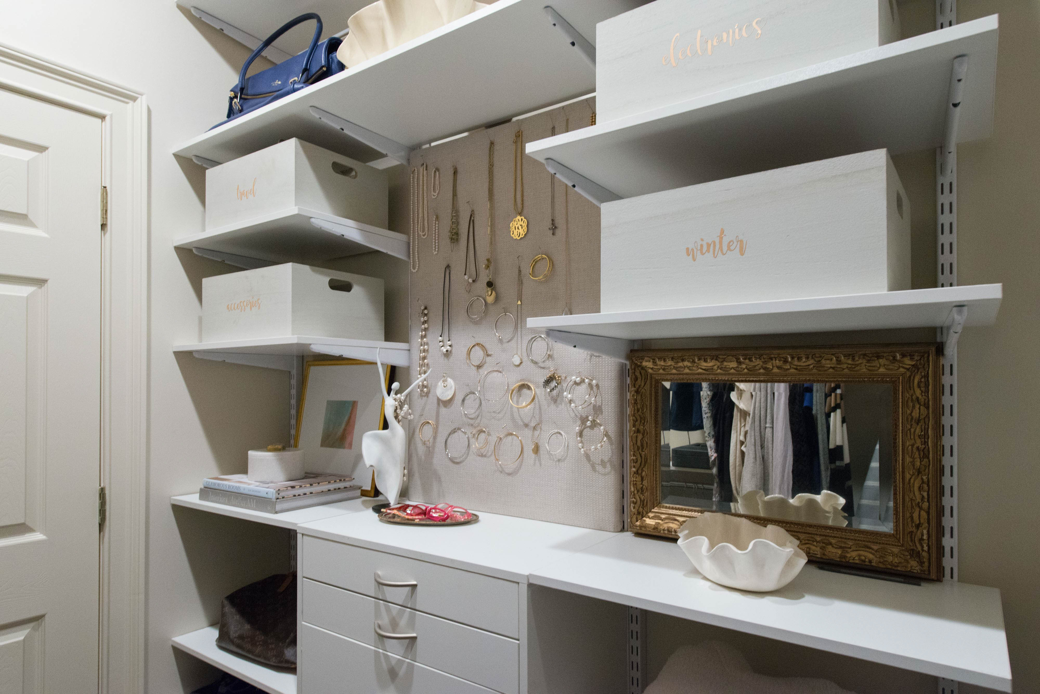 freedomRail Closet in White