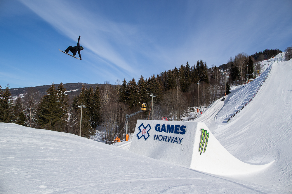 Monster Energy's Zoi Sadowski-Synnott Takes Gold in Women's Snowboard Slopestyle at X Games Norway 2020