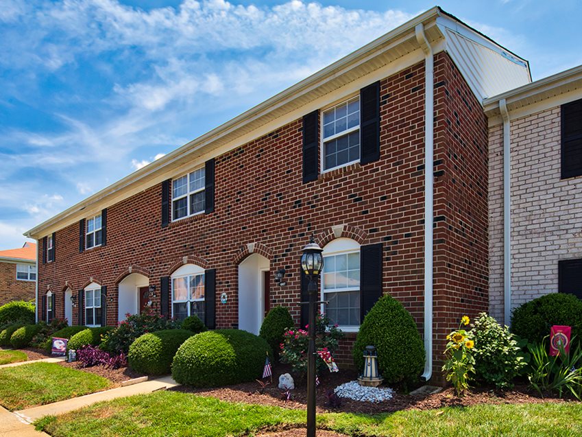 Drucker + Falk's Haygood Halls Apartment Community in Virginia Beach, VA Recognized by J Turner Research for Online Reputation