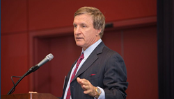 Dallas plastic surgeon Dr. Rod J. Rohrich lectures at recent conference.