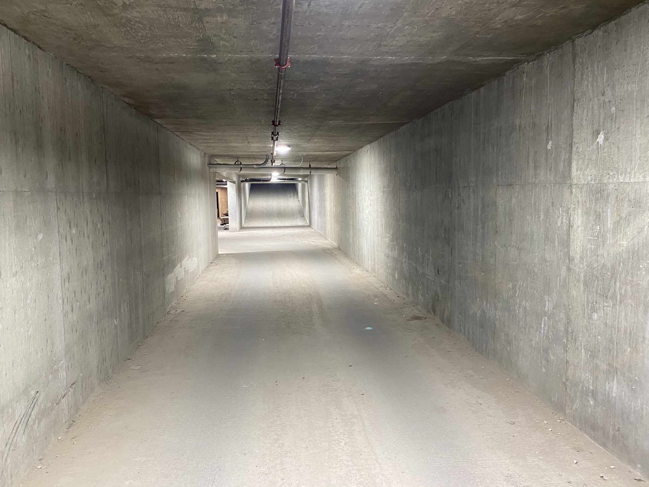 Ready to roll: The retaining walls and floor slabs of the Post House’s two-floor underground parking garage are completely waterproof – thanks to a PENETRON ADMIX-treated concrete mix.