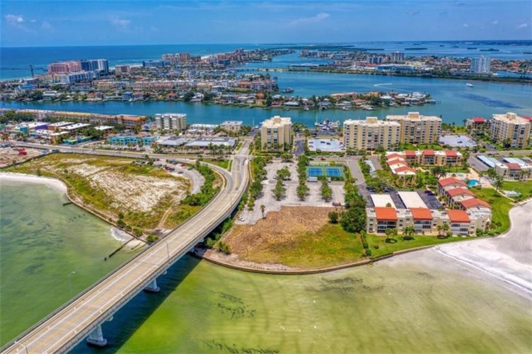 551 Gulf Boulevard, Clearwater Beach