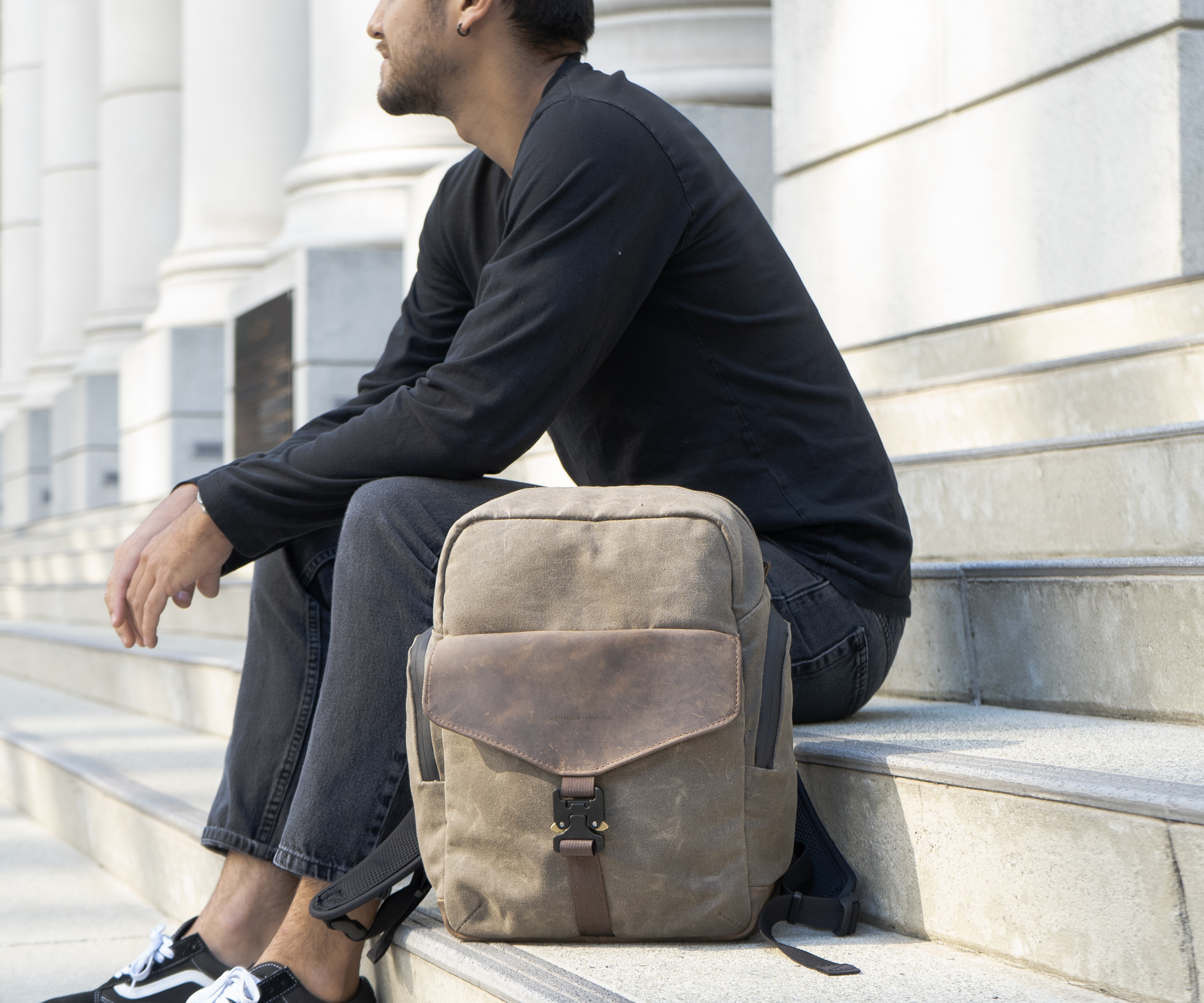Field Backpack in brown waxed canvas and chocolate full-grain leather