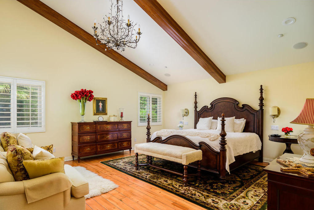 Attention to detail is found everywhere and at every turn of Managua Heights in Carlsbad CA. This property will be sold at No-Reserve Auction October 10th