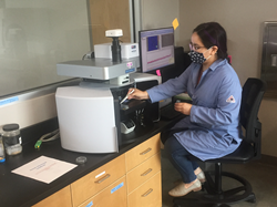 Fabiola Lopez Avila, a Research Technician at the Tennessee Aquarium Conservation Institute, analyzes microplastics with a Raman spectrometer.