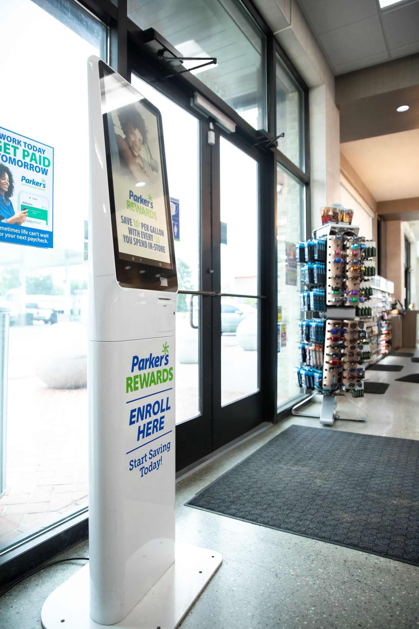 Image of Esper and Posbank Kiosk via Parker's Convenience Stores