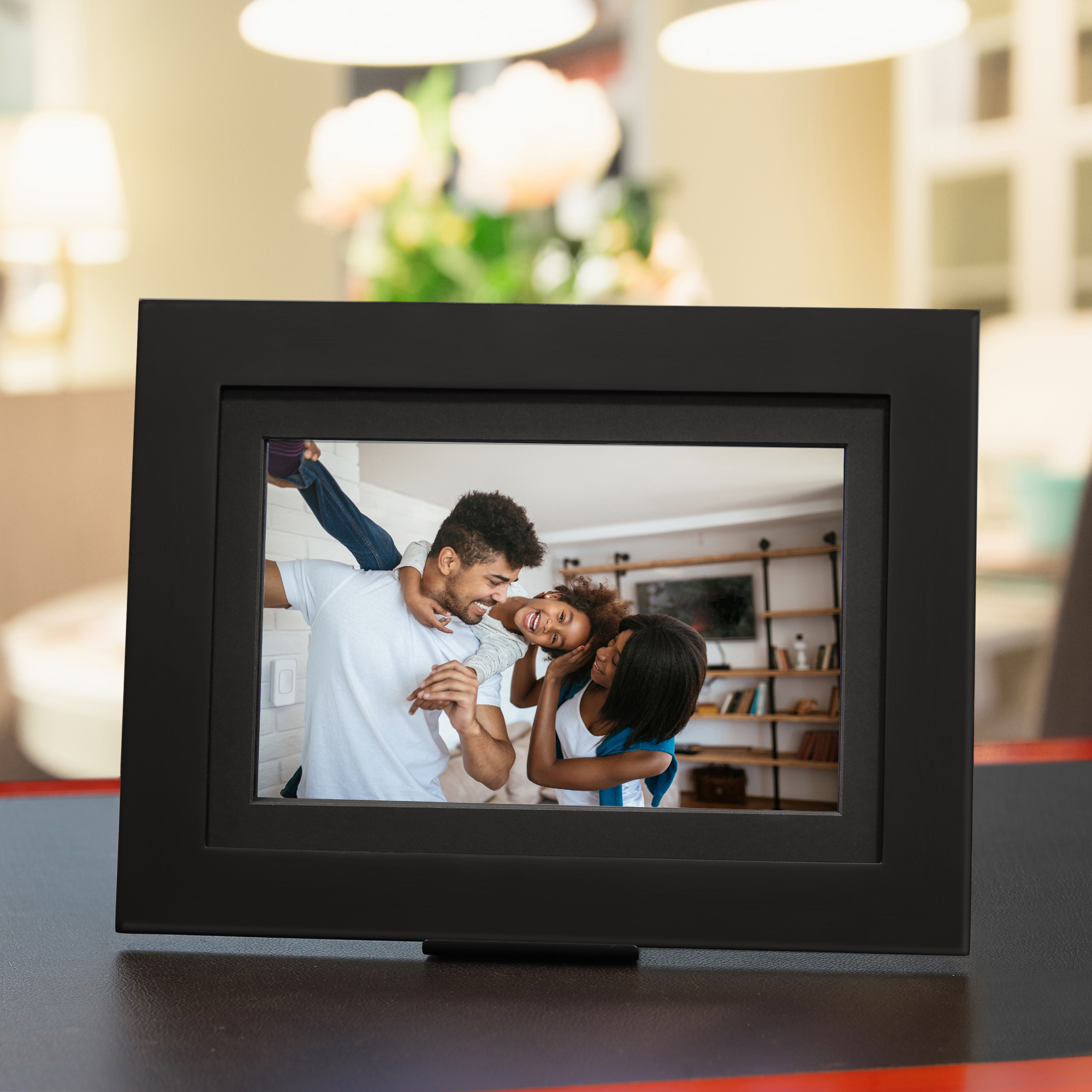 New Brookstone PhotoShare smart digital photo frames launch today in new 10.1-inch and 14-inch sizes.