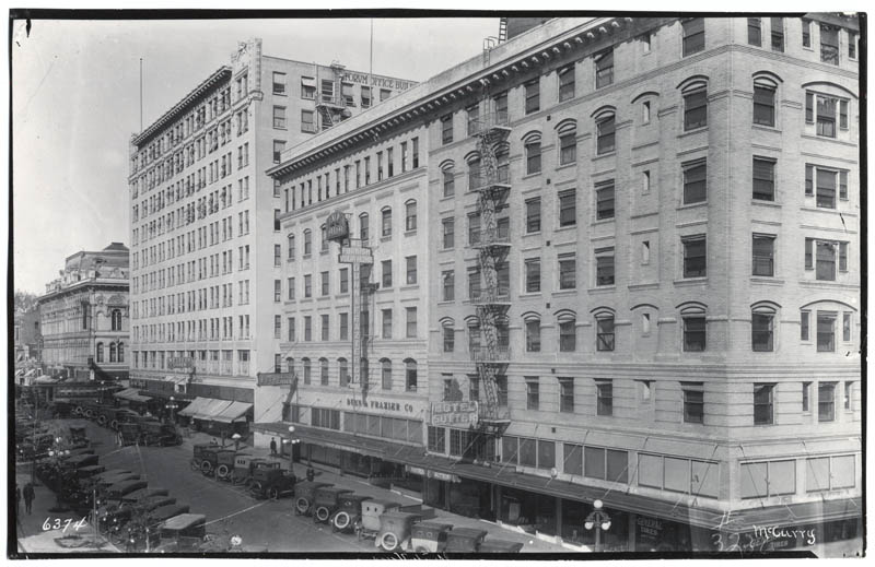 Archival photo of Sacramento's historic Capitol Park Hotel, which Page & Turnbull is currently working to convert to low-income multifamily residential units.