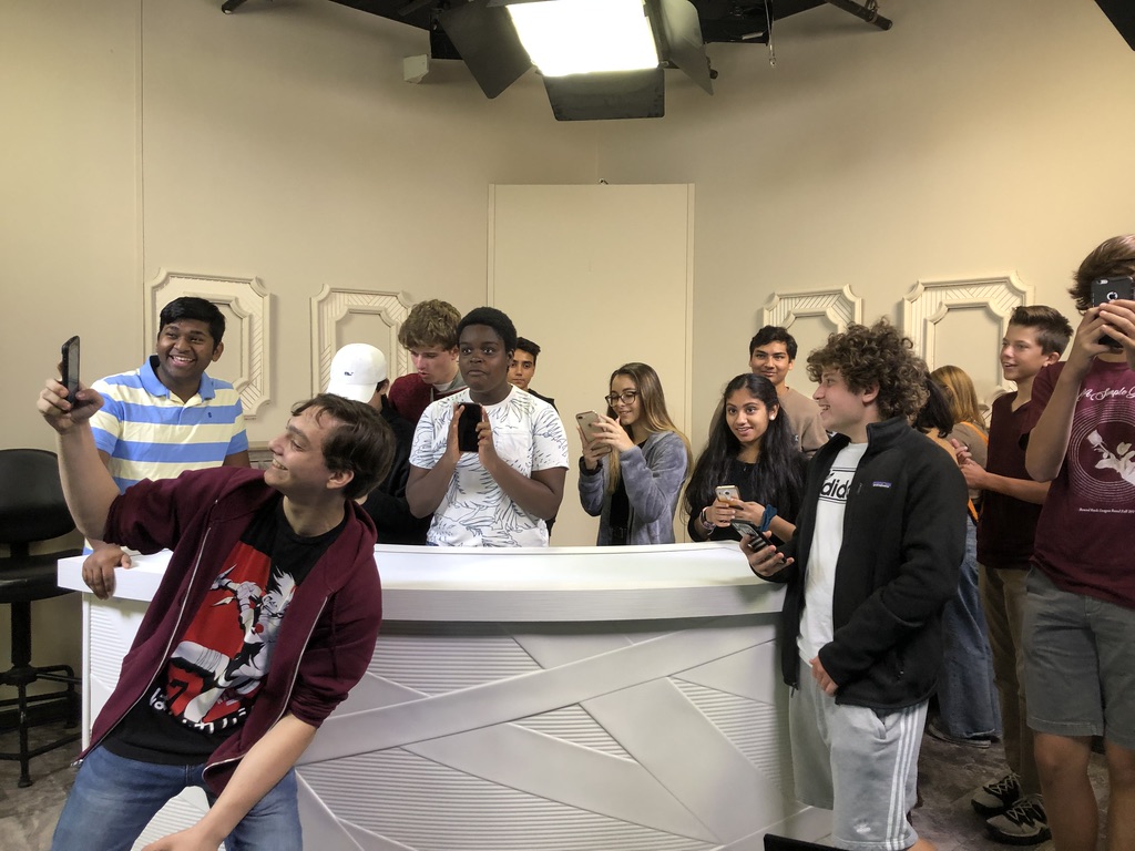 Students from Round Rock ISD touring the Shop LC studio during 2019.