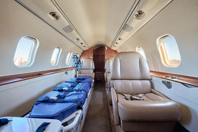 AirCARE1's Learjet 60 Interior