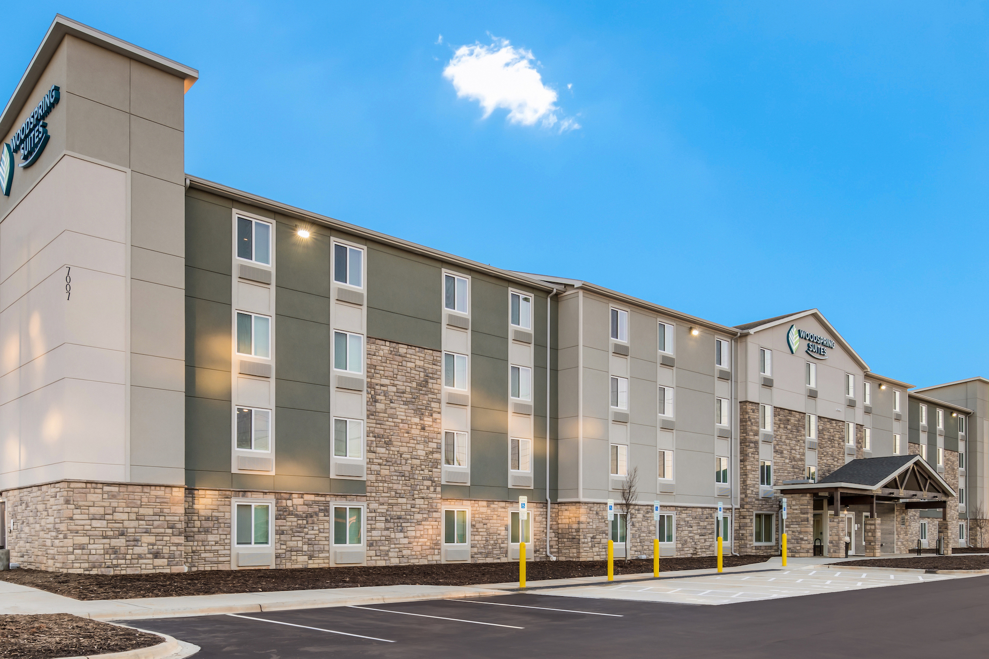 The new WoodSpring Suites Charlotte – University Research Park features 123 spacious rooms.