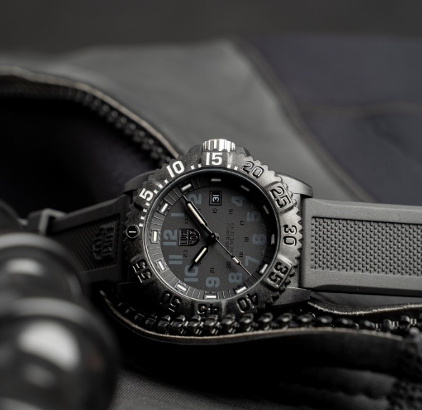 The new Navy SEAL 3050 Series by Luminox is designed exclusively with the NSF as part of their ongoing Partnership.