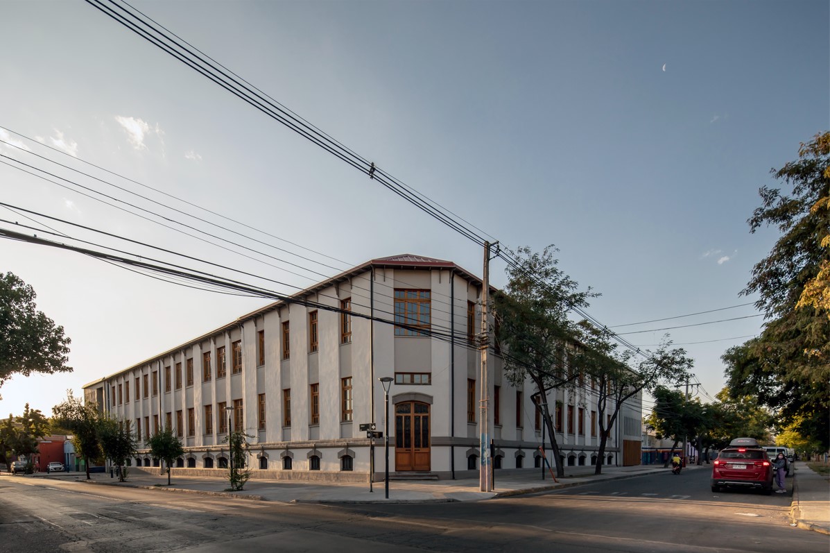 Through analysis of the preexisting building, combined with a deliberate design, the building’s original architectural and aesthetic value was revealed. Photo courtesy of luis vidal + architects.