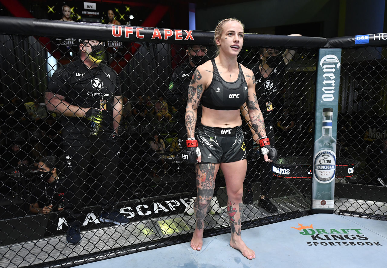 Monster Energy’s Jessica-Rose Clark Defeats Joselyne Edwards at UFC Fight Night 196