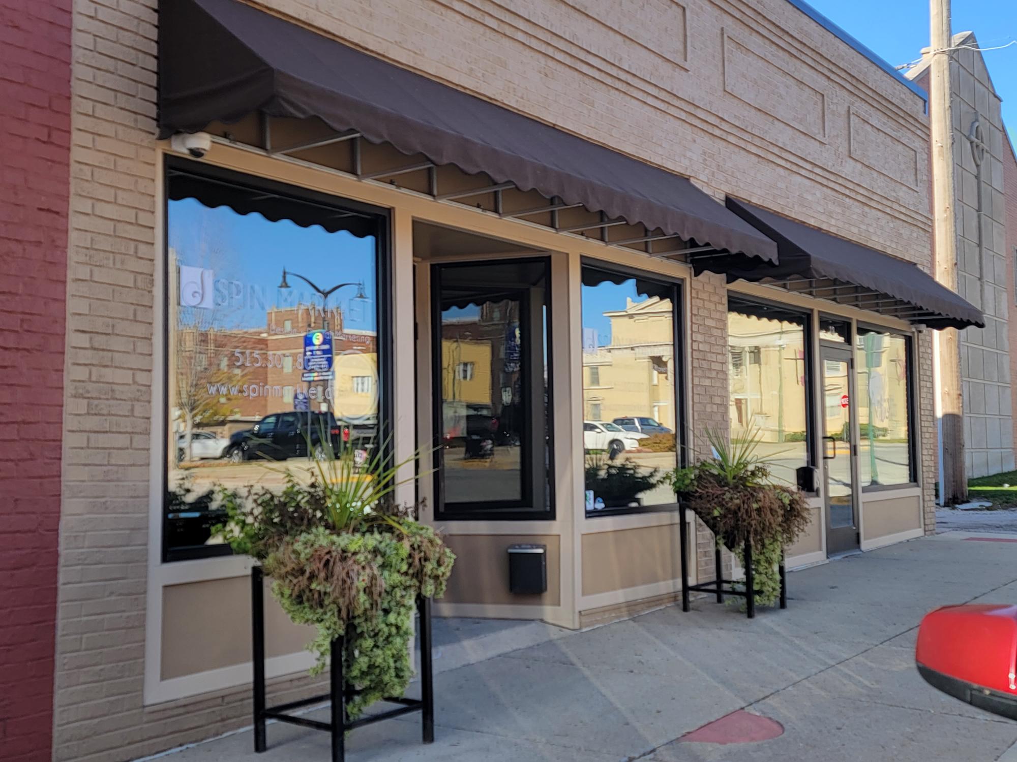 Spin Markket + Digital Store Front in Historic Downtown Fort Dodge