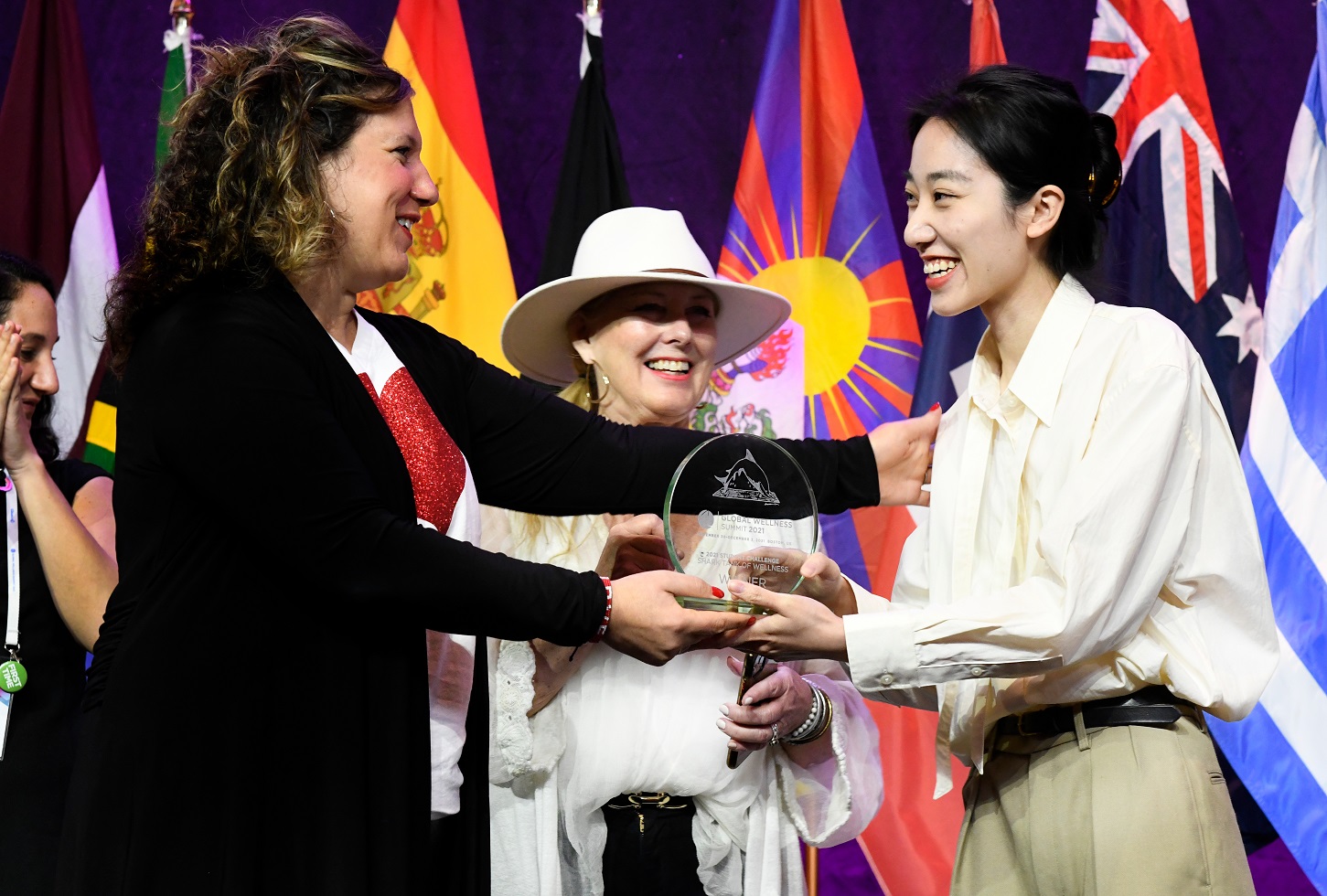 Linxin Lu, from Atlanta, Georgia’s Savannah College of Art and Design, took first place honors for Sveet, a portable saliva test for blood sugar