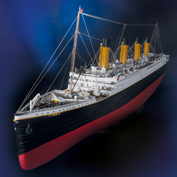 The Launch of a Legend... Build the World's Most Famous Ocean Liner