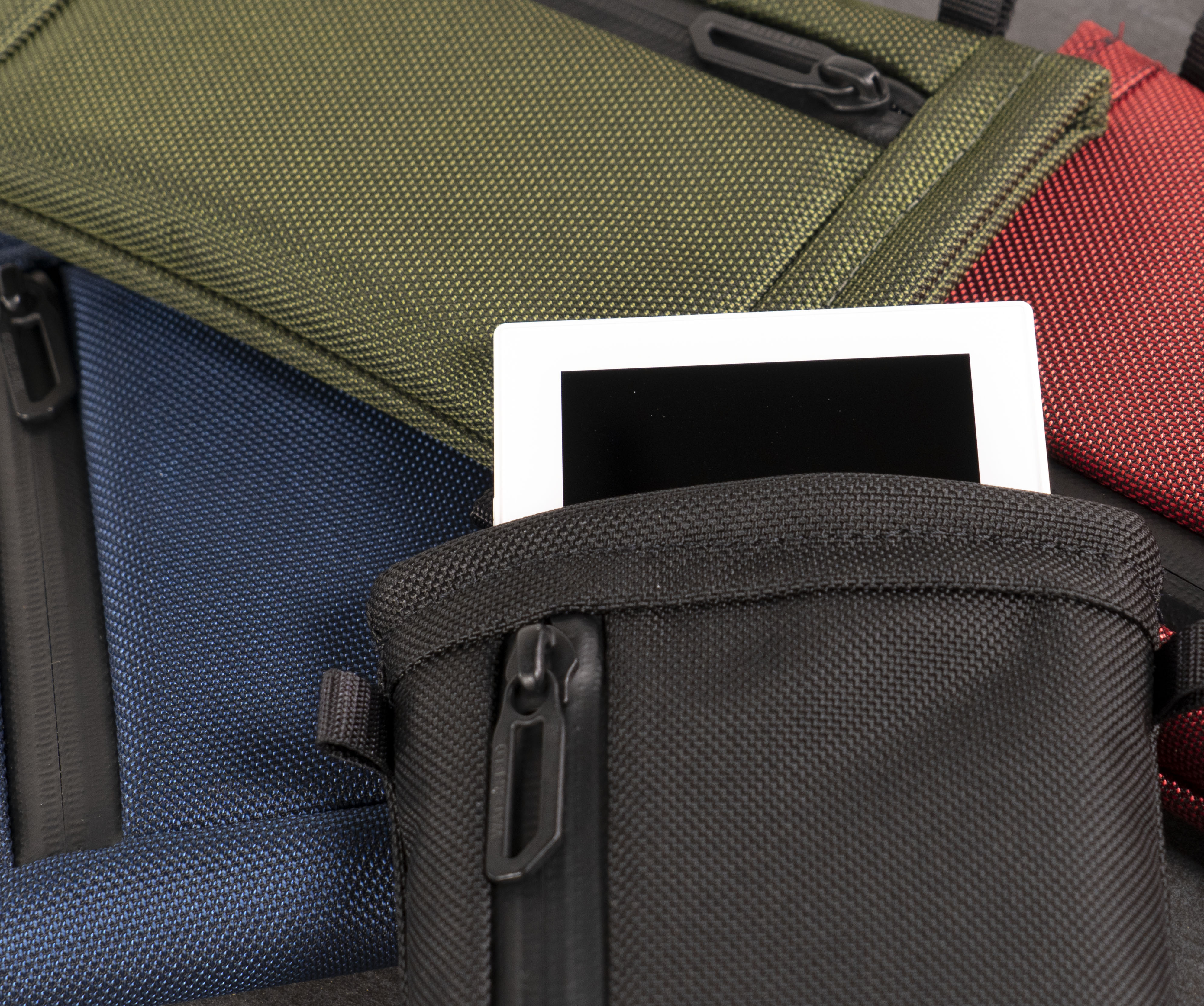 Analogue Pocket Pouch in four color choices