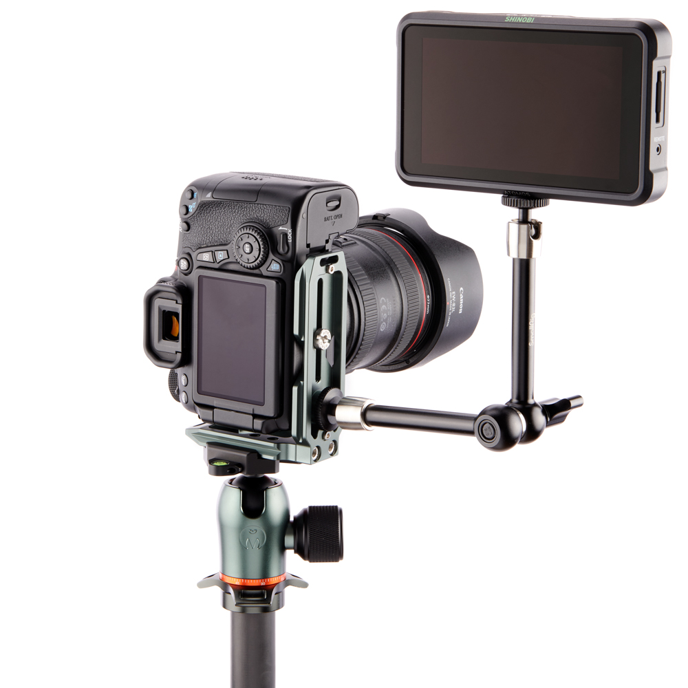 QR11-LG 2.0 with arm attached to accessory attachment in base in portrait orientation