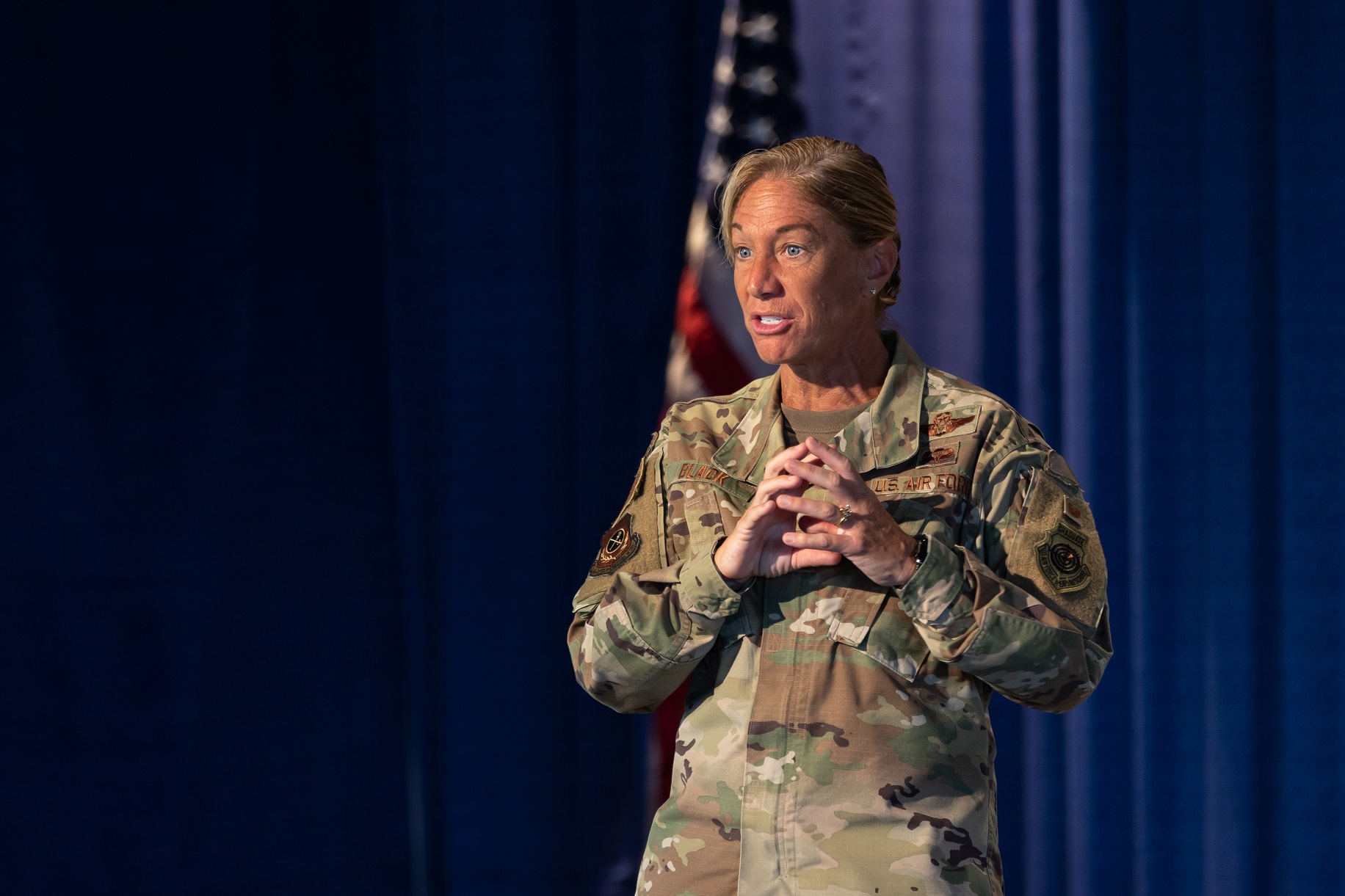 Col. Allison Black of the U.S. Air Force Special Operations Command speaks during the WomenVenture Power Lunch during EAA AirVenture Oshkosh 2021. (EAA photo/Chris Miller)