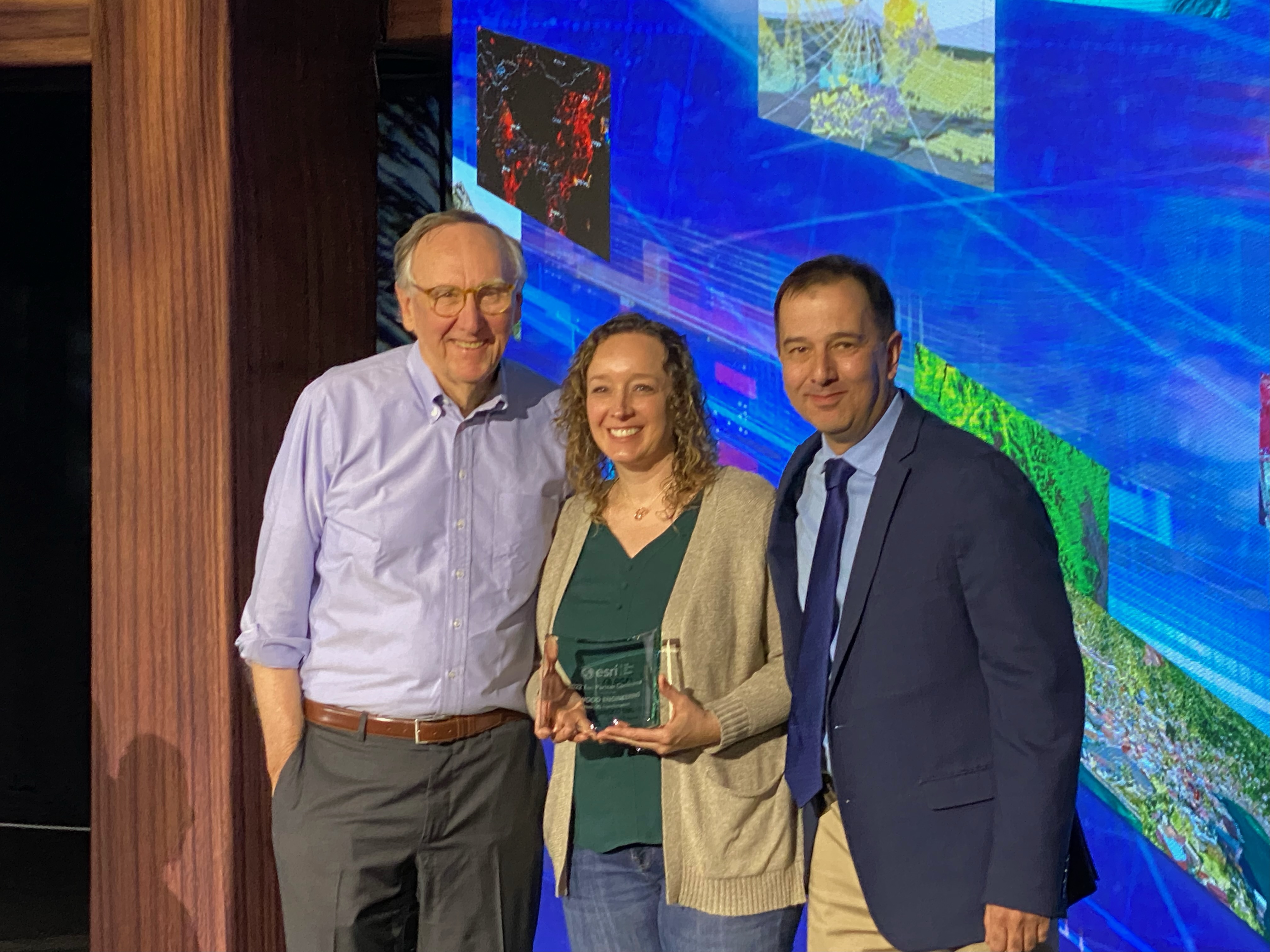 (L to R): Esri Founder and President Jack Dangermond; Dawood Director of Geospatial Technologies Jodie Gosselin, GISP; Dawood Director of Marketing Ricardo Duarte