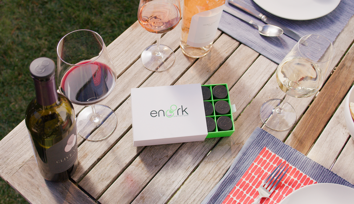 Encork wine-saving bottle stoppers absorb 99.9% of oxygen with food-safe compounds so your wine never goes bad.