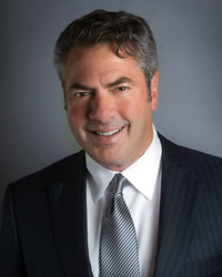 Dr. Neil Gordon, an internationally recognized Facial Plastic Surgeon and expert on Facial Rejuvenation and Rhinoplasty.