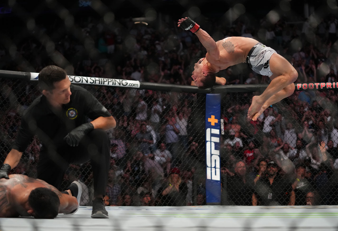 Monster Energy’s Michael Chandler Knocks Out Tony Ferguson at UFC 274