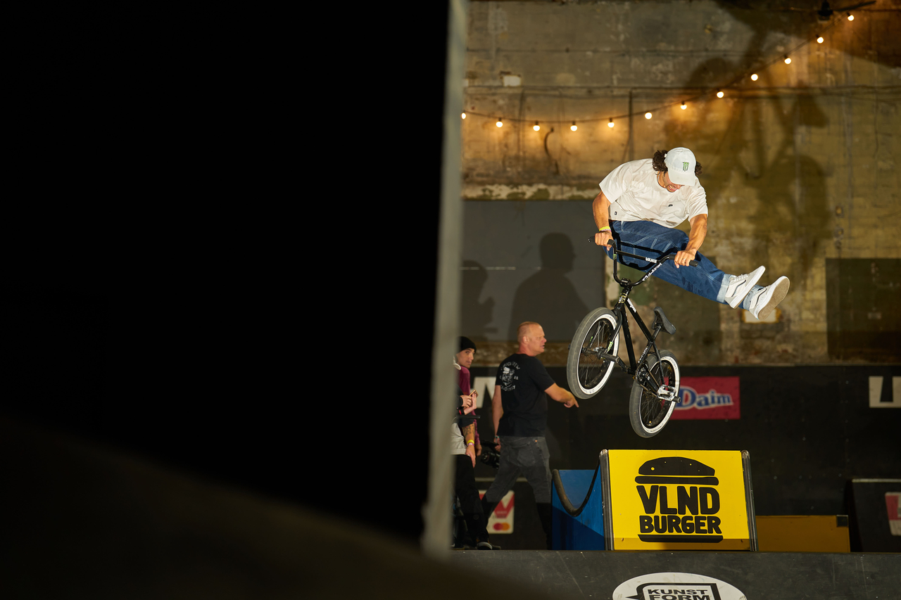 Monster Energy's Kevin Peraza Takes 5th Place in BMX Street at Simple Session 22