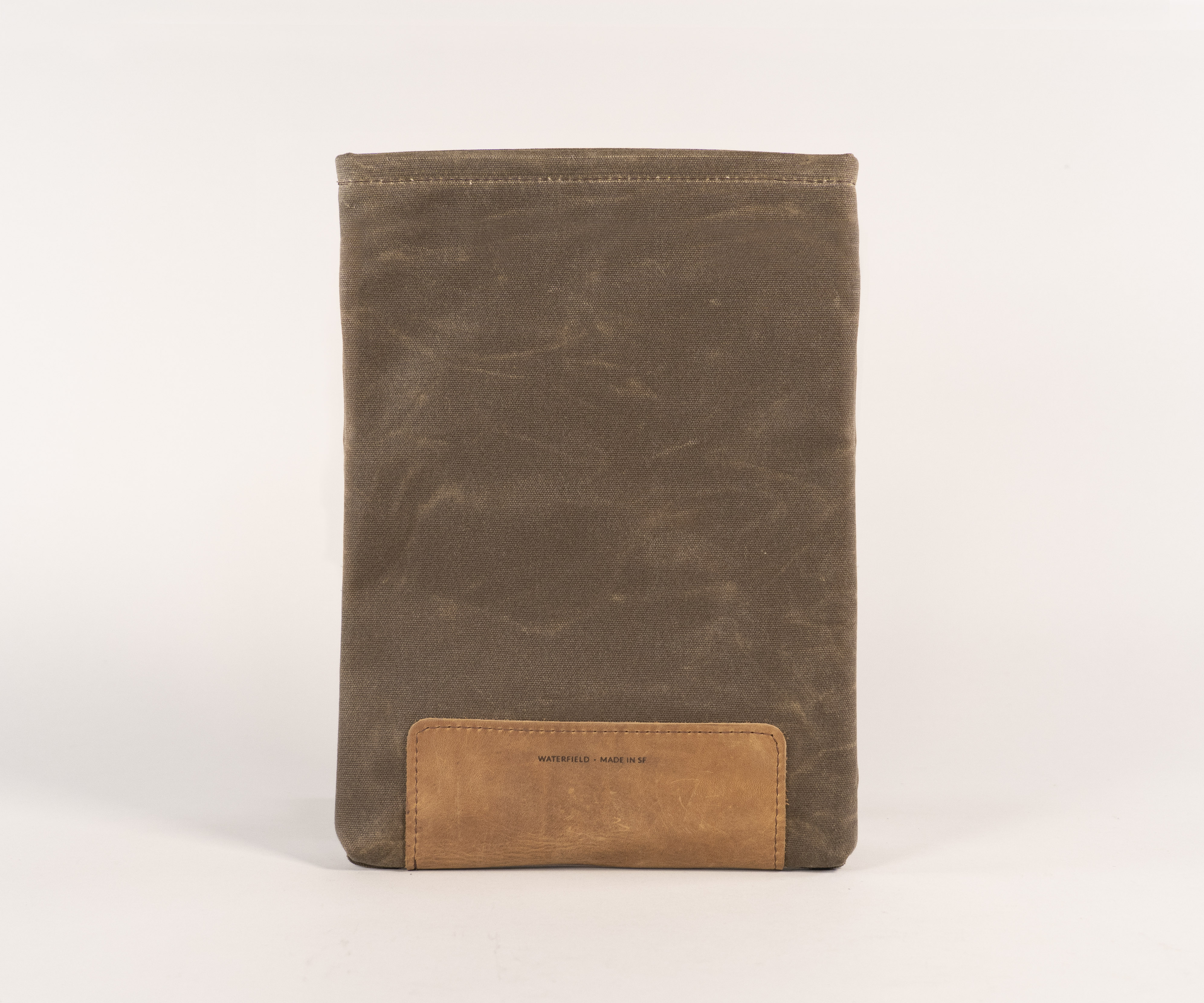 Magnetic Laptop Sleeve in brown waxed canvas