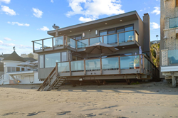 Thumb image for Celebrity Homes: Henry Mancinis Malibu Beach Retreat Is For Sale