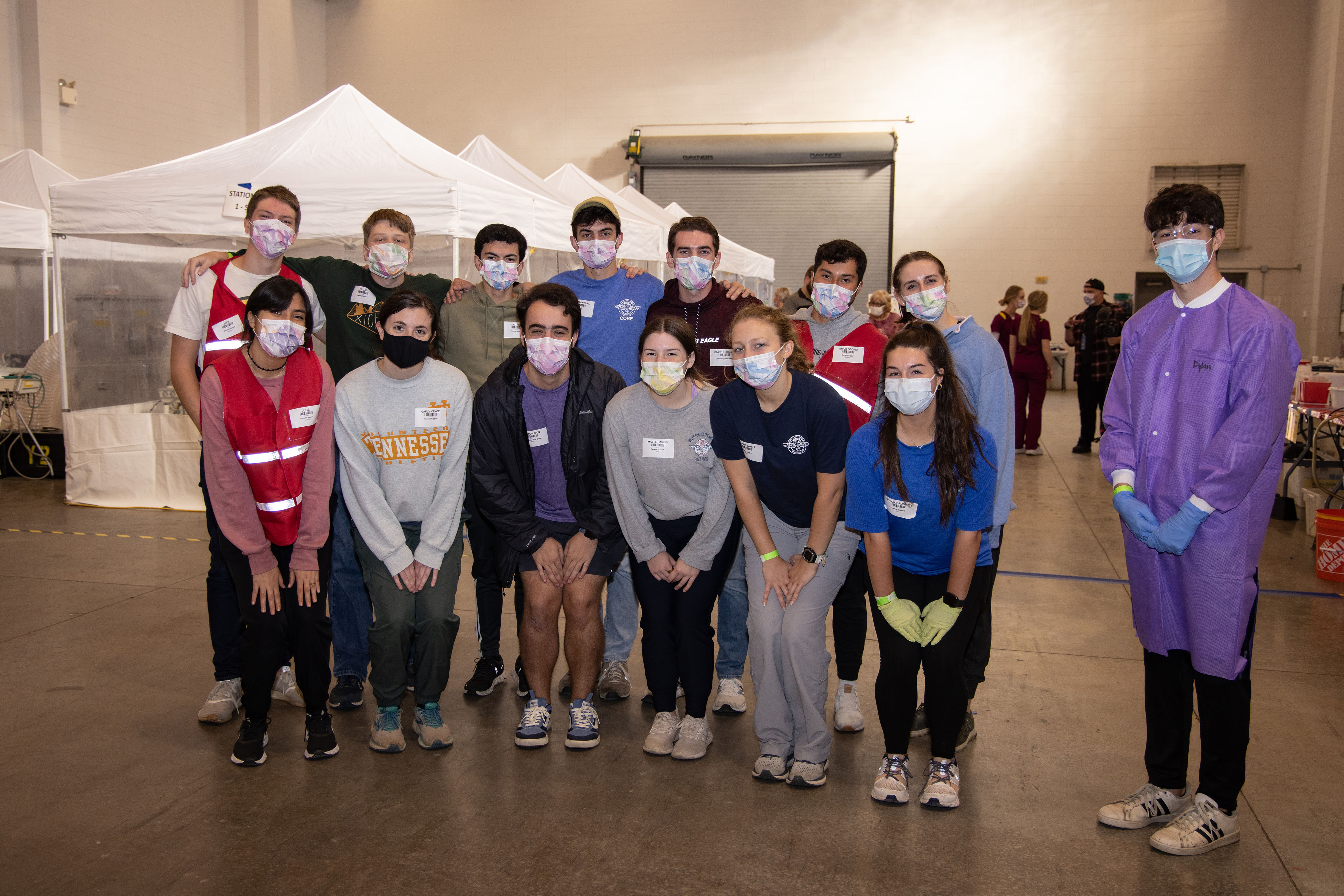 FHU student volunteers serve at RAM's free pop-up dental clinic in Henderson Friday, Sept. 30, 2022.