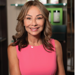 AVIE! Medspa owner Kim Marinetto, RN, MA, is thrilled to be hosting her biggest sale of the year with the Annual Black Friday Beauty Bash on Friday, November 25 in Leesburg, VA.