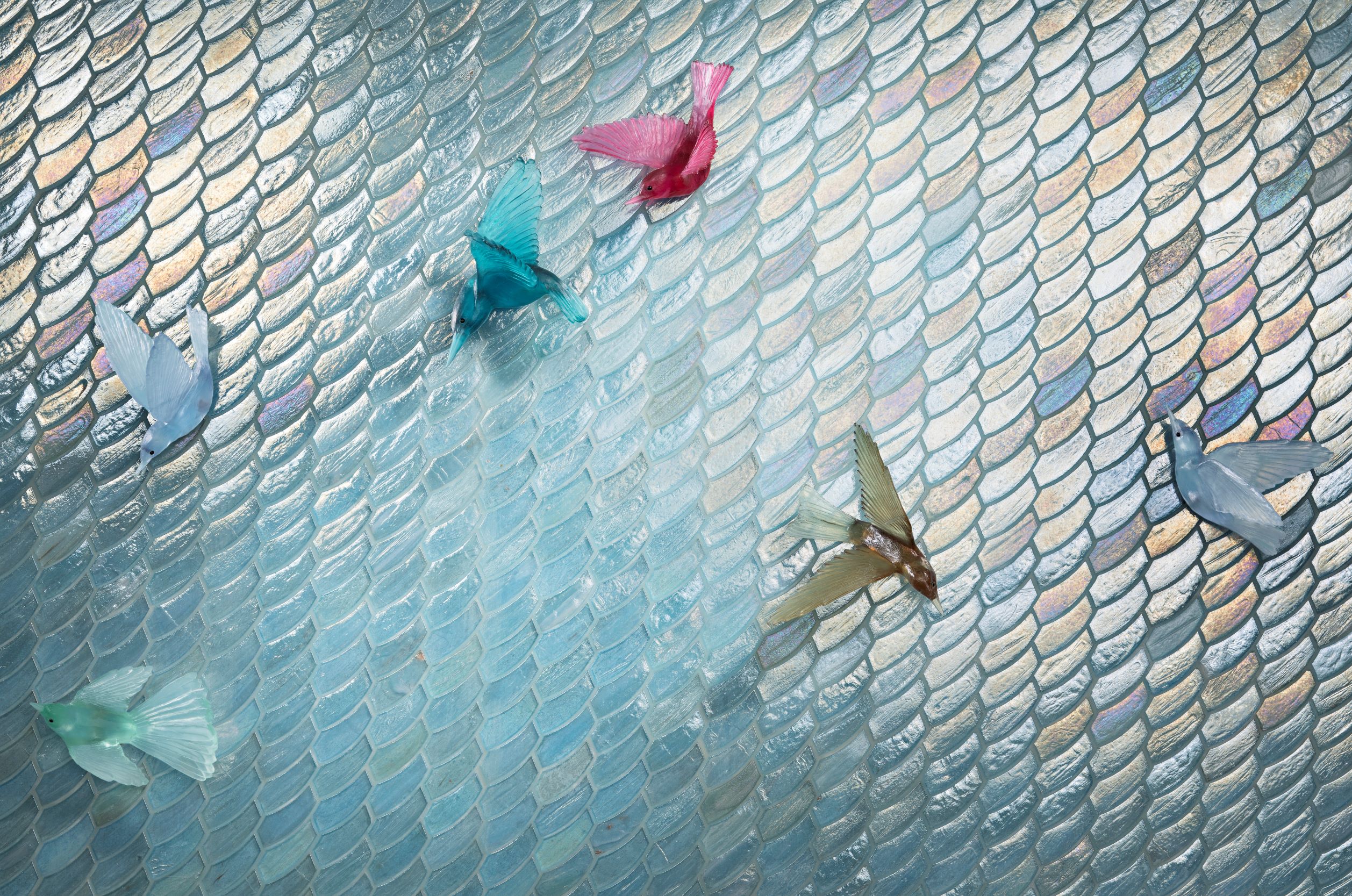 Trend: Biophilic Design. : Birdscape, is a collection of  one-of-a-kind art glass wall sculptures. Shown here with glass tile Luce Feather Mineral Springs Pearl. Photo: Zack Benson.