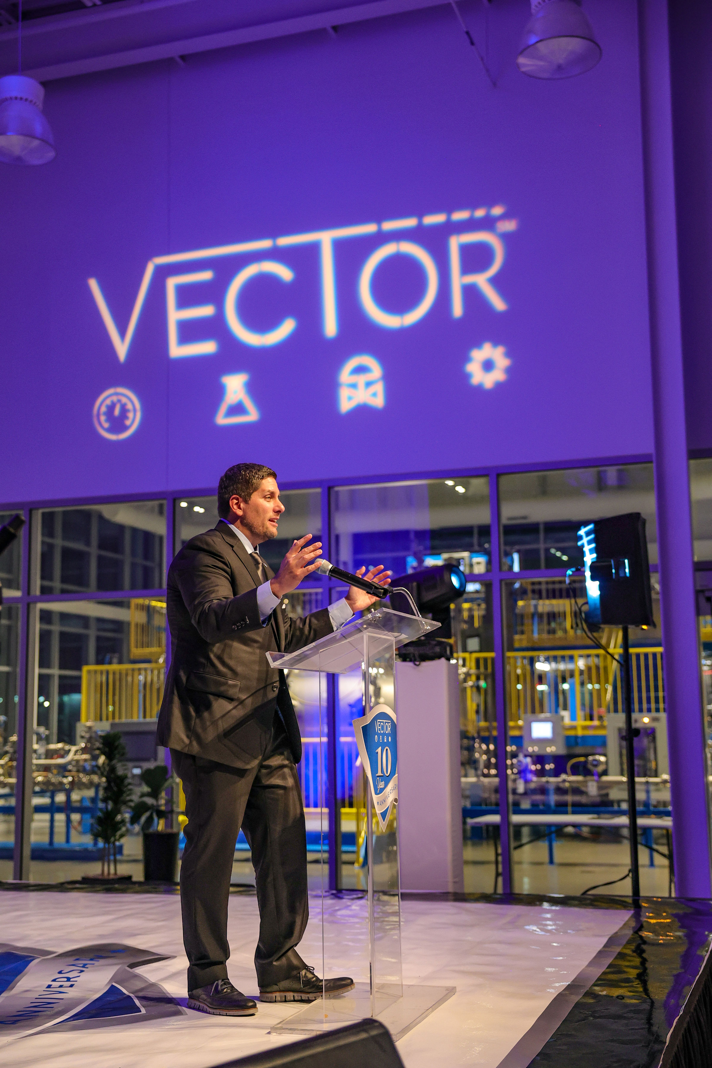 President, Jared Boudreaux welcomes guests to Vector CAG anniversary event.