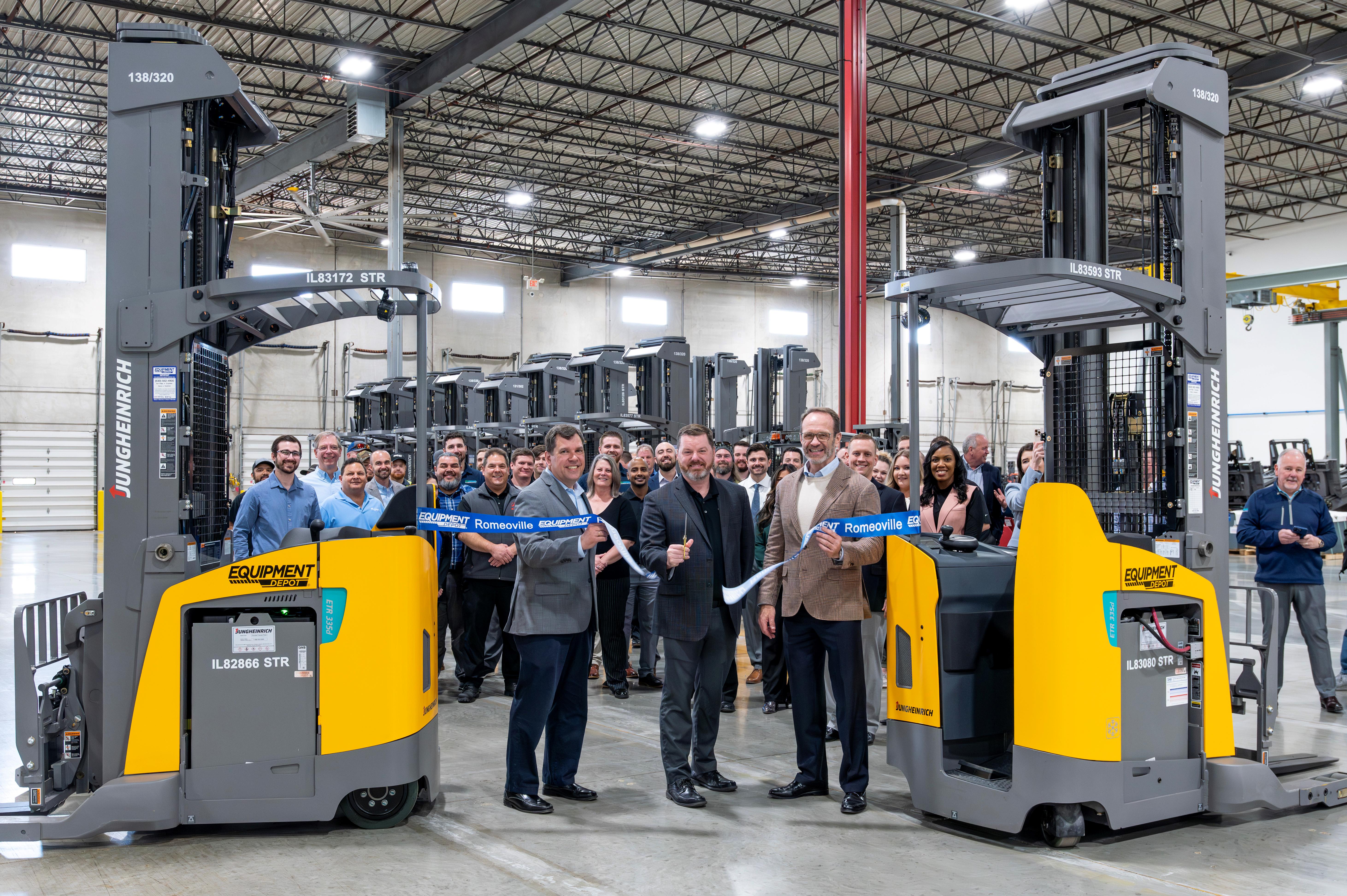 Equipment Depot America’s largest independently operated material handling and equipment rental source, celebrates the grand opening of its 75,000 square foot facility in Romeoville, IL.