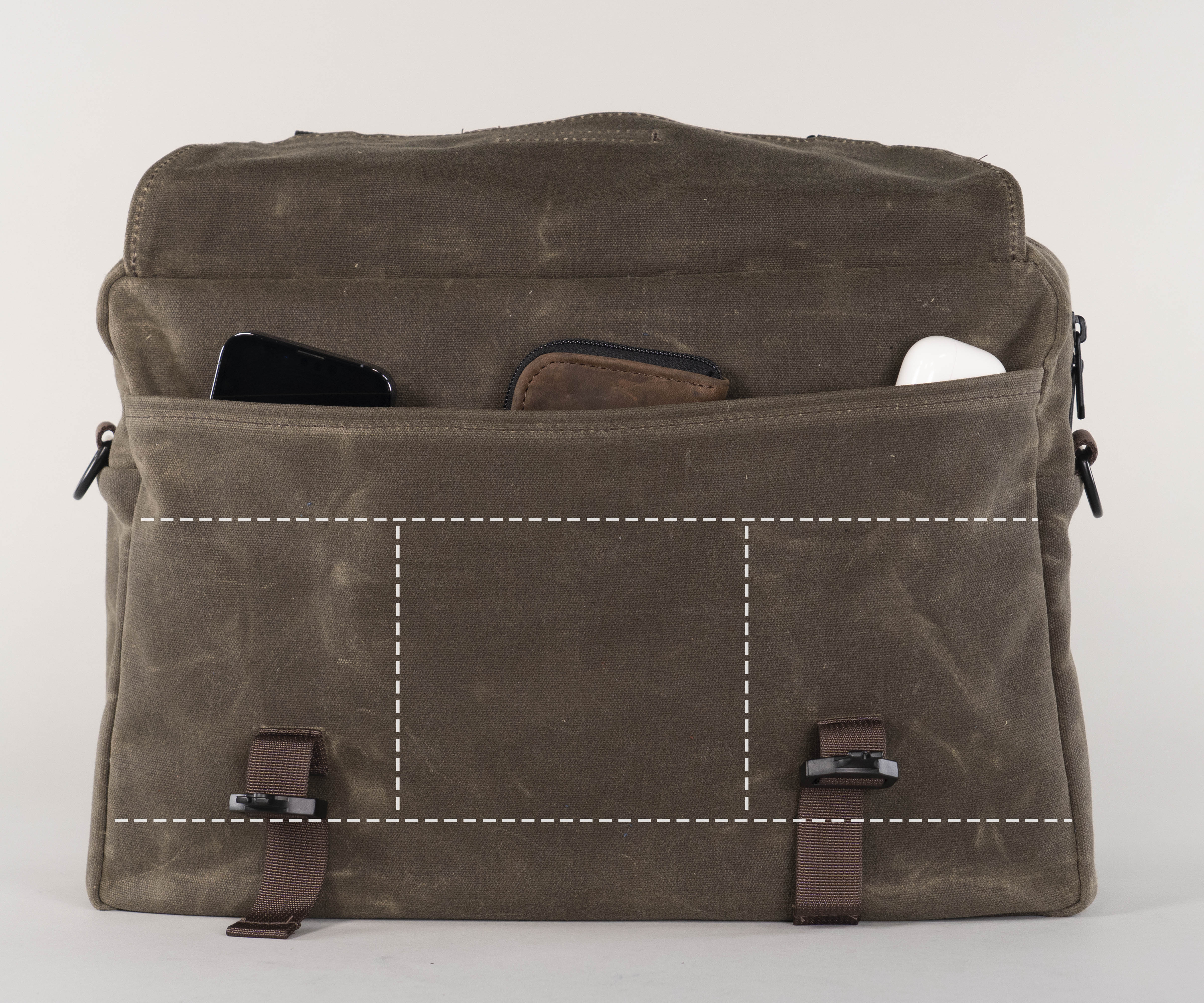 Large pocket under the front flap includes three interior organizational pockets