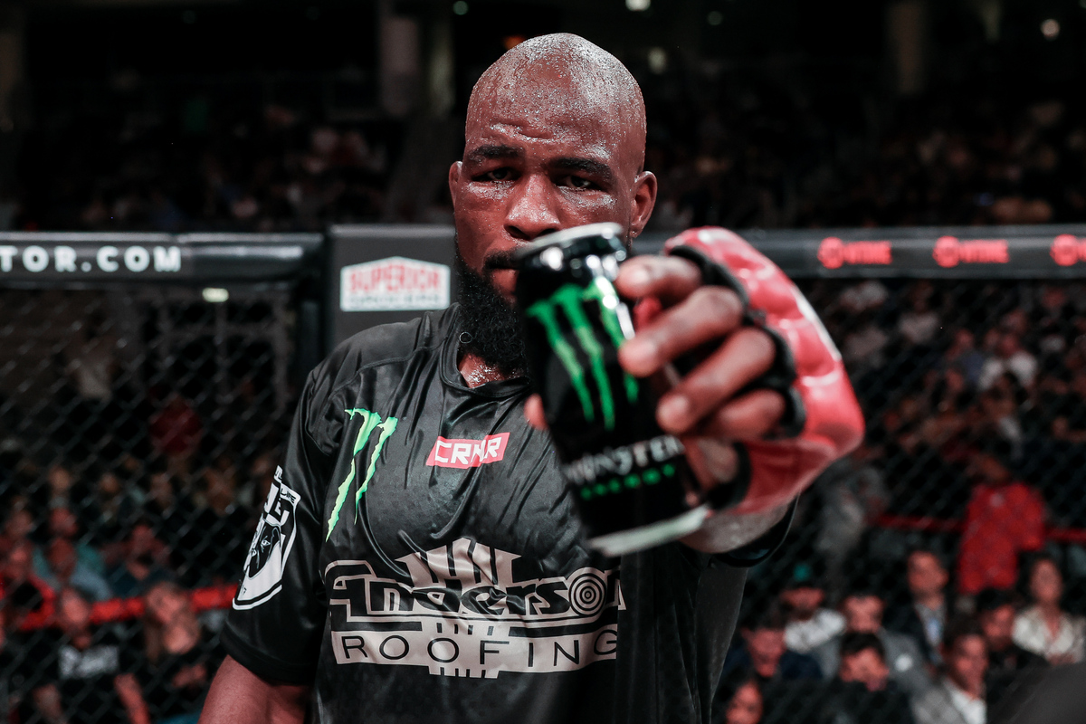 Monster Energy's Corey Anderson Earns Split Decision Victory Against Phil Davis in Light Heavyweight Bout at Bellator 297 in Chicago