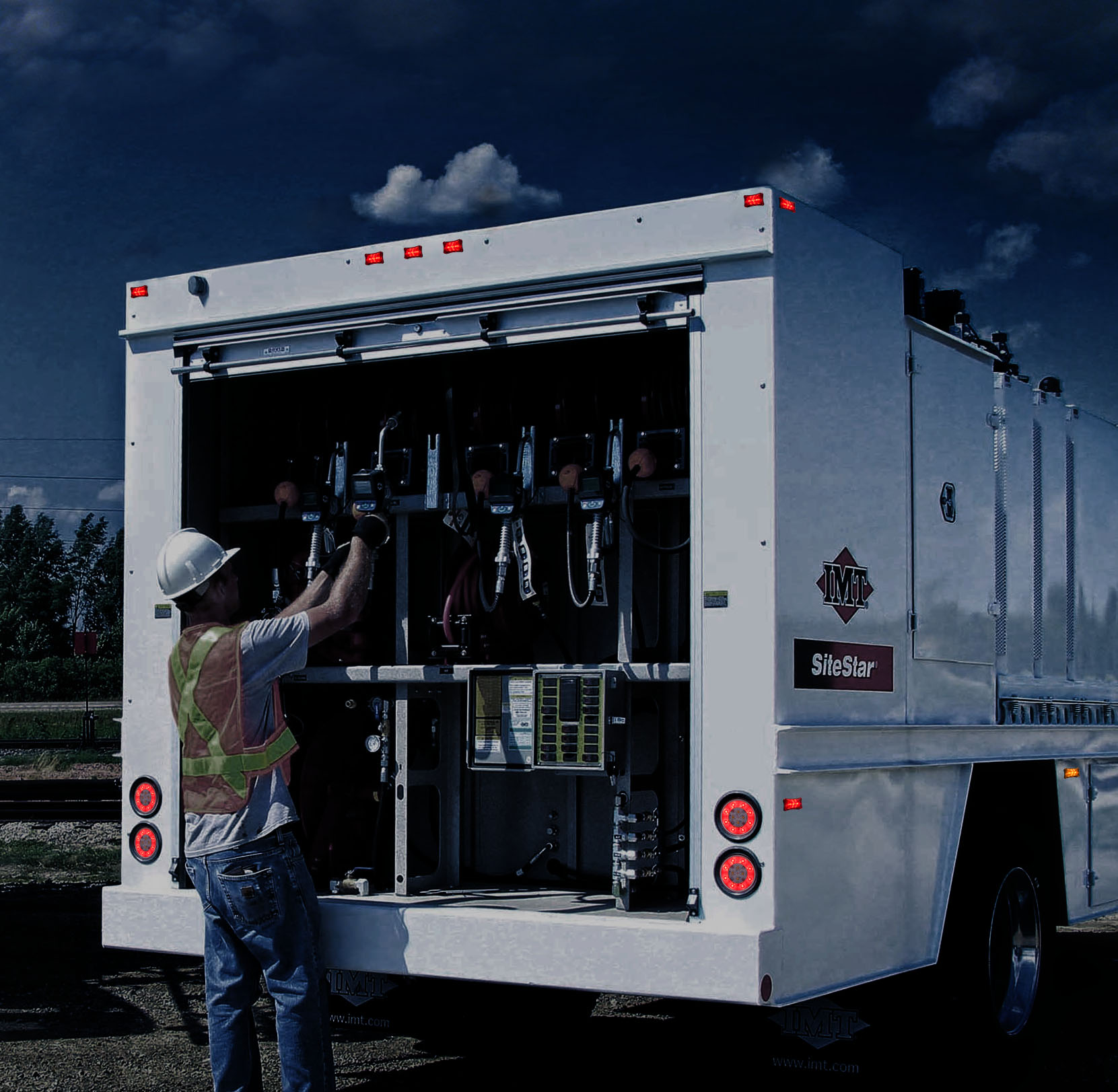 The new marker/clearance lights are ideal for a variety of vehicles and applications, including work trucks, dry vans, reefers, box trucks and more.