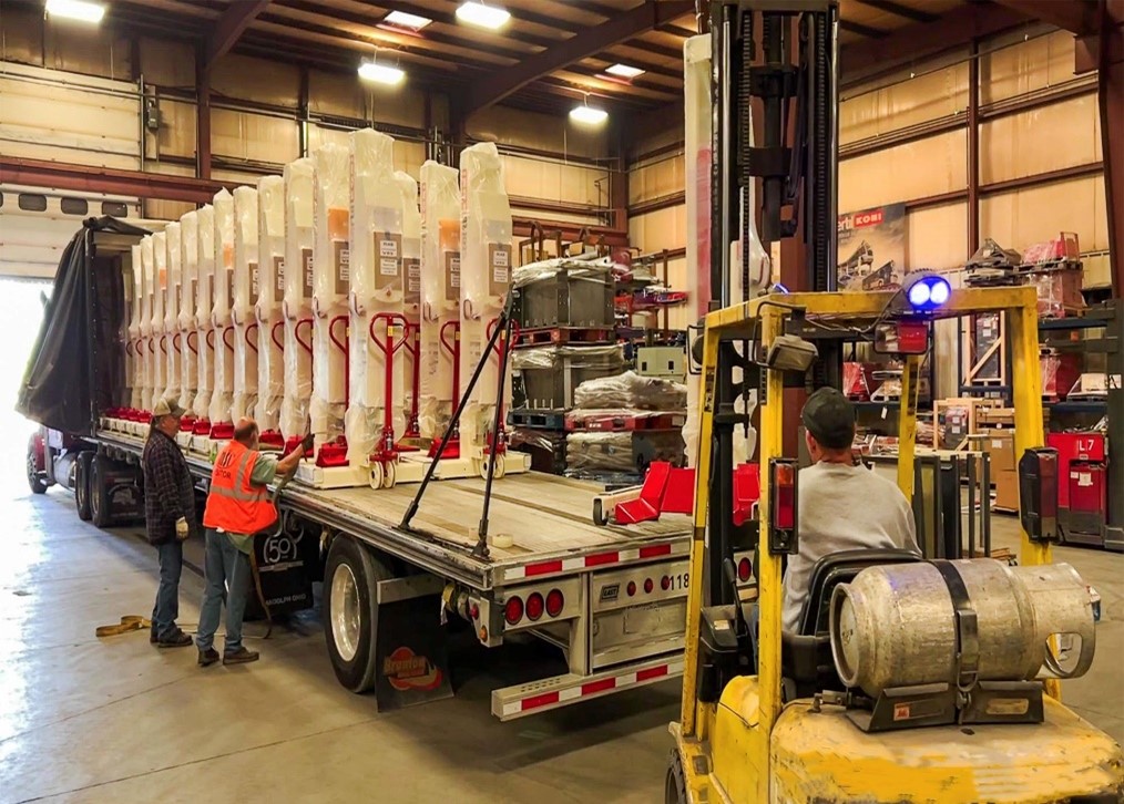 Shipment of Stertil-Koni mobile column lifts from Stertil ALM factory.