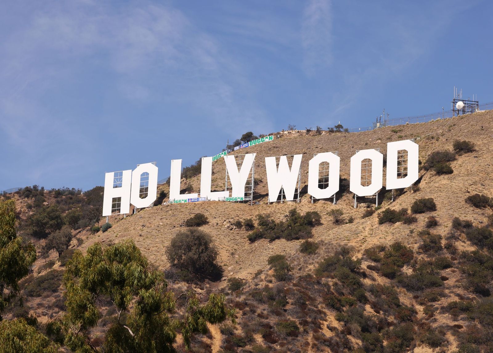 The Hollywood Sign Trust Honored With 2023 Preservation Award By The ...