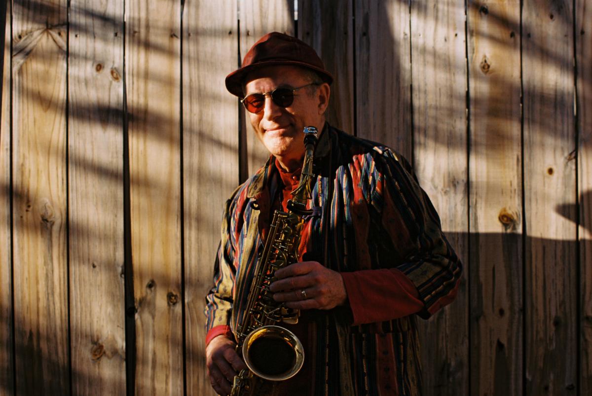 Alto saxophonist-composer Bobby Zankel (photo: Michelle Lyu).